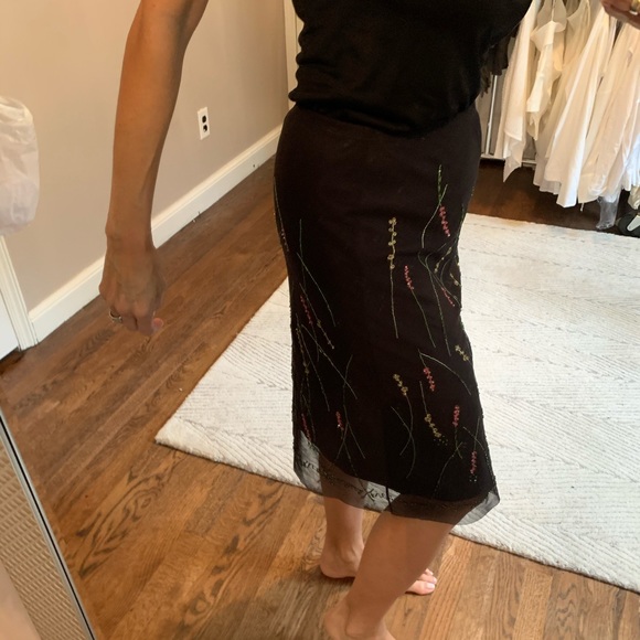 BCBG skirt with mild beading - Picture 3 of 6